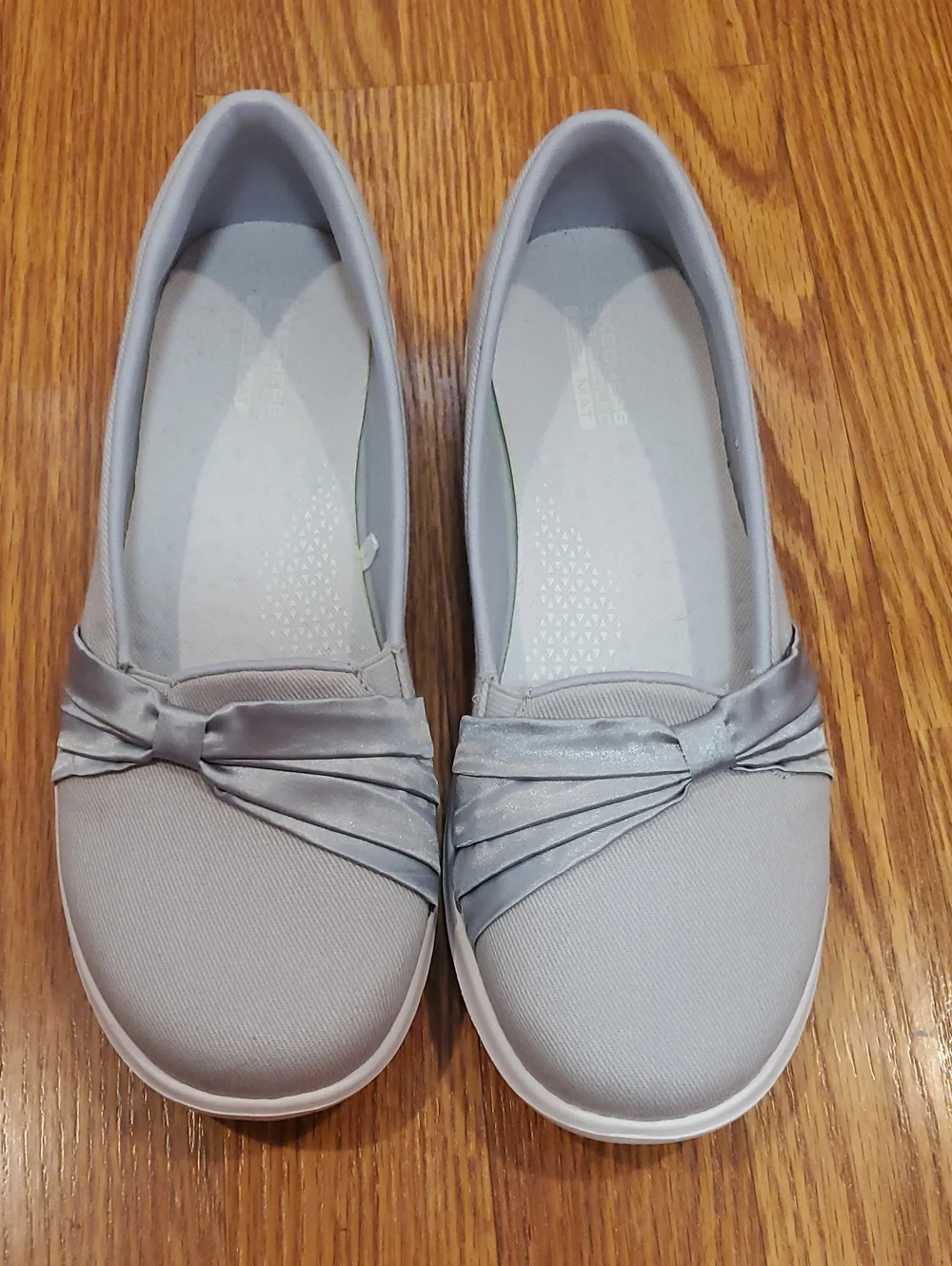 Skechers Madison Ave With Pleated Satin Cross-Over Bow Detail Flats Gray Womens